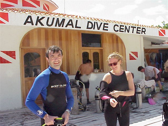 Divers Patty n Joe 2.jpg (91633 bytes)