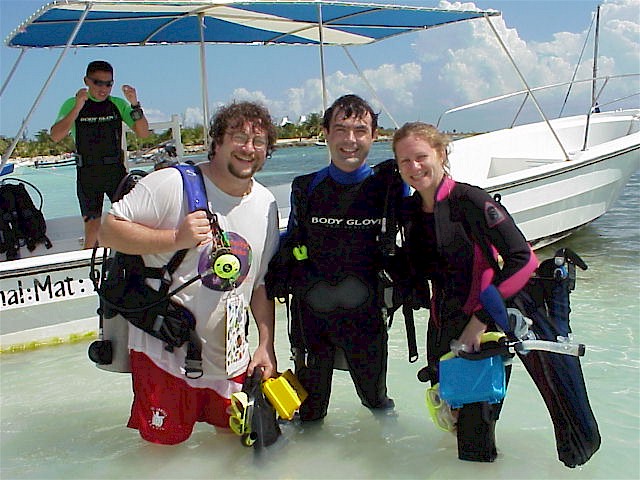 The 3 Diving Stooges.jpg (103444 bytes)