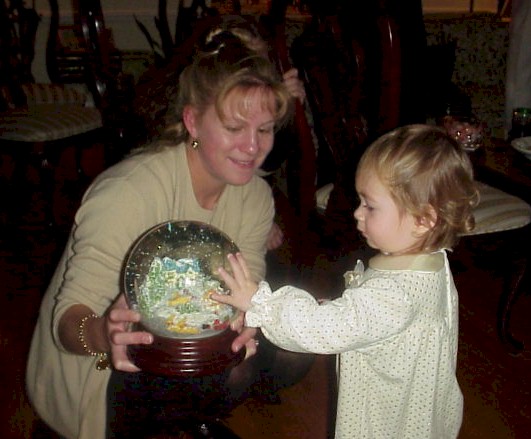 Patty Dana and snow globe.jpg (58868 bytes)