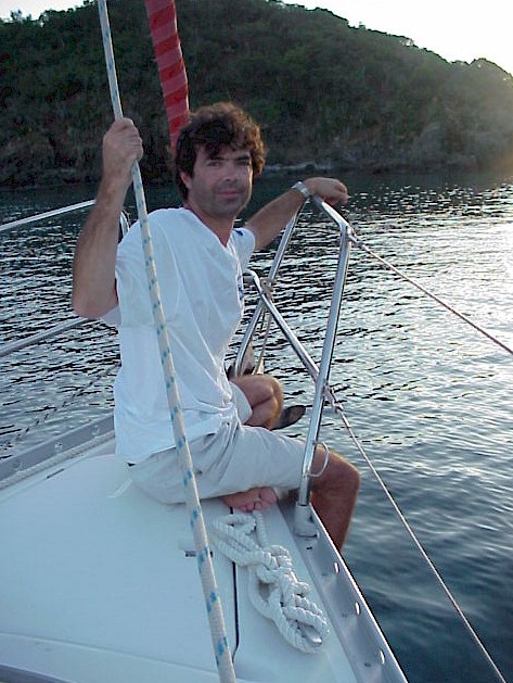 Joe watchin Guano Island sunrise 2.jpg (106696 bytes)