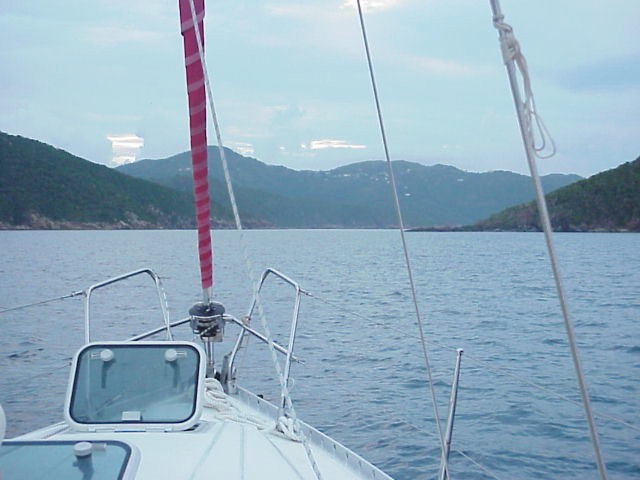 Motoring between Guano Island and Tortola.jpg (60475 bytes)