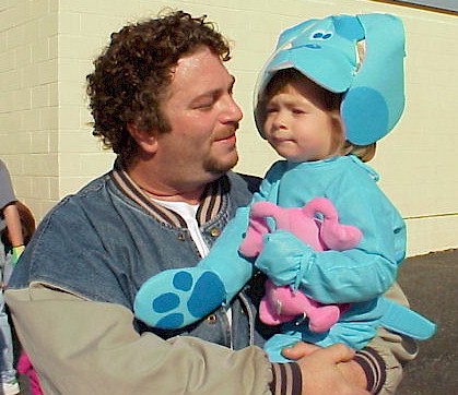 Daddy n Blue.jpg (51517 bytes)