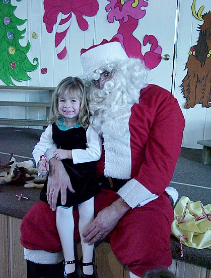 Dana and Santa 2.jpg (91691 bytes)