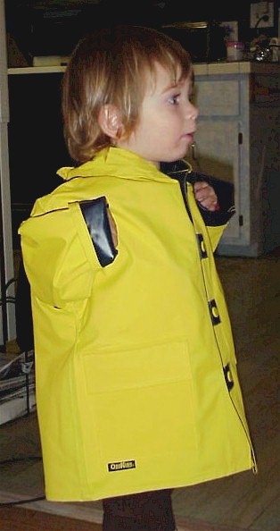 Me and my new raingear 2.jpg (42681 bytes)